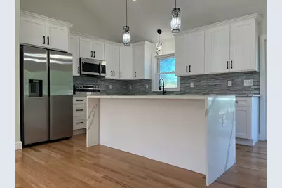 272 S Main St, Hopedale, MA 01747 - Photo 14