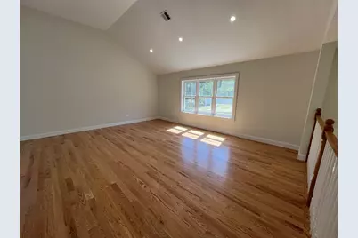 272 S Main St, Hopedale, MA 01747 - Photo 8