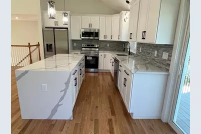 272 S Main St, Hopedale, MA 01747 - Photo 14