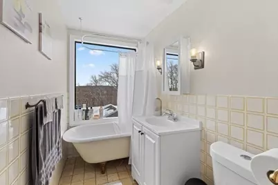 142 Hamilton St, Southbridge, MA 01550 - Photo 16