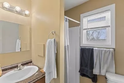 142 Hamilton St, Southbridge, MA 01550 - Photo 28