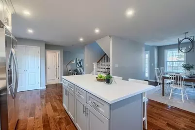 348 South Rd #1, Bedford, MA 01730 - Photo 8