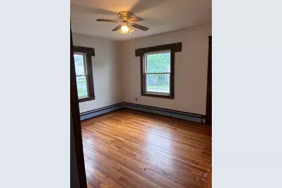 349 Oak St, Clinton, MA 01510 - Photo 4