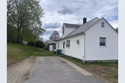 349 Oak St, Clinton, MA 01510 - Photo 2