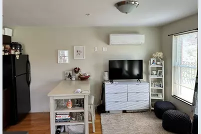 338 W Broadway #4, Boston, MA 02127 - Photo 2