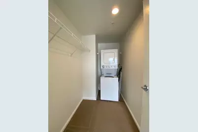 2 Earhart St #910, Cambridge, MA 02141 - Photo 16