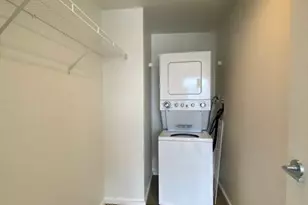 2 Earhart St, Cambridge, MA 02141 - Photo 16