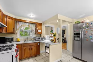 117 S Main St, Randolph, MA 02368 - Photo 8