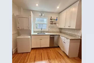 15 Stetson St #1, Brookline, MA 02446 - Photo 10