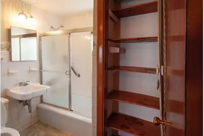 17 McBride St, Springfield, MA 01104 - Photo 22