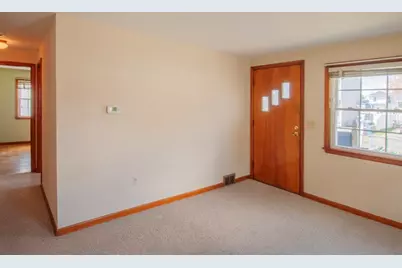 17 McBride St, Springfield, MA 01104 - Photo 14