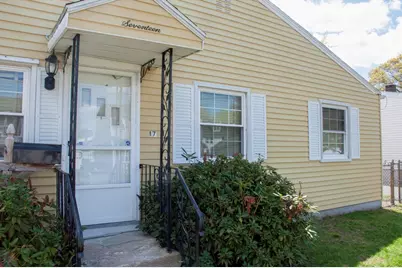 17 McBride St, Springfield, MA 01104 - Photo 2
