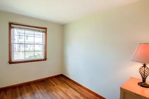 17 McBride St, Springfield, MA 01104 - Photo 16