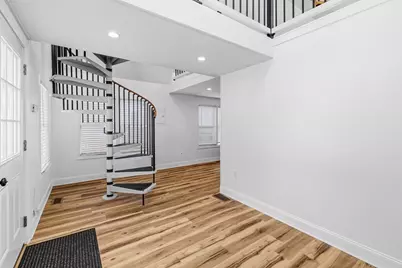 8 Cottage St, Wareham, MA 02571 - Photo 2