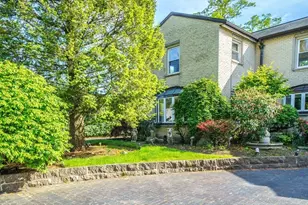 298 River St, Newton, MA 02465 - Photo 2