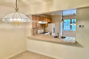 6 Lilac Ct, Hopkinton, MA 01748 - Photo 2