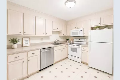 53 Swanson Ct #33C, Boxborough, MA 01719 - Photo 4