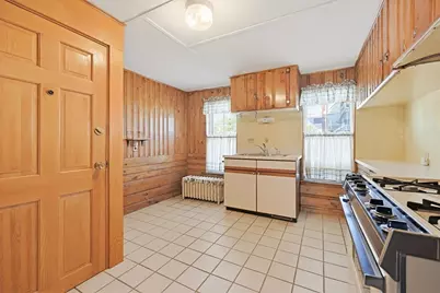 511 Ash St, Brockton, MA 02301 - Photo 10