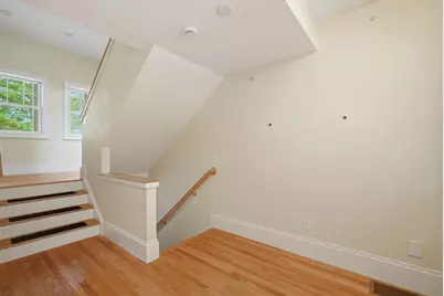 151 Amity St #2, Amherst, MA 01002 - Photo 6