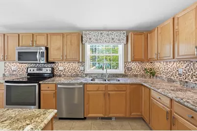 10 Horseshoe Lane, Clinton, MA 01510 - Photo 6