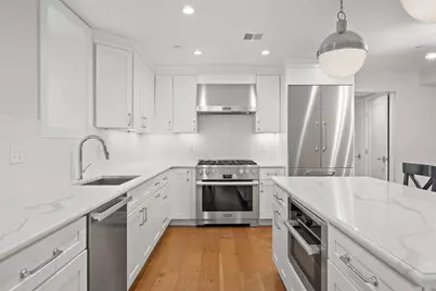 386 Windsor St #1, Cambridge, MA 02141 - Photo 2