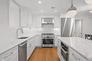 386 Windsor St, Cambridge, MA 02141 - Photo 2