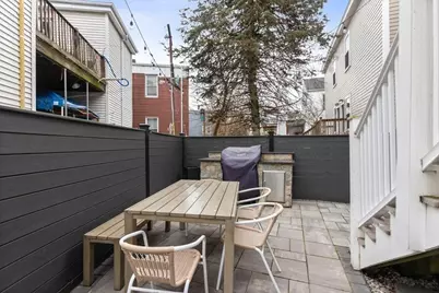 386 Windsor St #1, Cambridge, MA 02141 - Photo 18