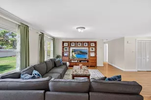 34 Homestead Rd, Lynnfield, MA 01940 - Photo 6