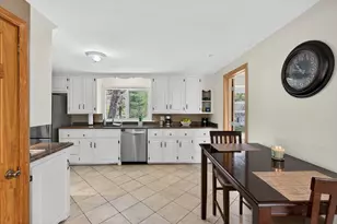 34 Homestead Rd, Lynnfield, MA 01940 - Photo 14