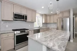 47 Seth Daniel Dr, New Bedford, MA 02745 - Photo 4