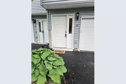39 Waters Edge #39, Ludlow, MA 01056 - Photo 2