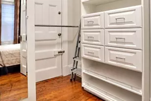 8 Garrison St, Boston, MA 02116 - Photo 8