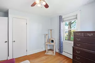34 Plympton St, New Bedford, MA 02745 - Photo 14