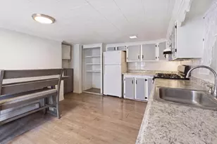 196 Highland St, Taunton, MA 02780 - Photo 8