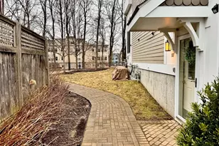 105 Harvey St, Cambridge, MA 02140 - Photo 34