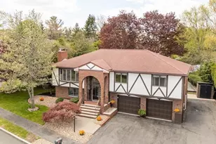 7 Rivers Ln, Stoneham, MA 02180 - Photo 2