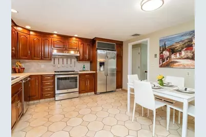 7 Rivers Ln, Stoneham, MA 02180 - Photo 14