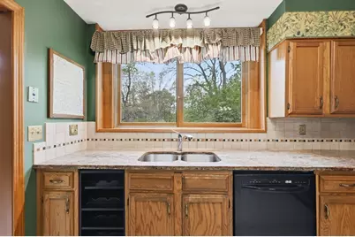173 Newton St, South Hadley, MA 01075 - Photo 16