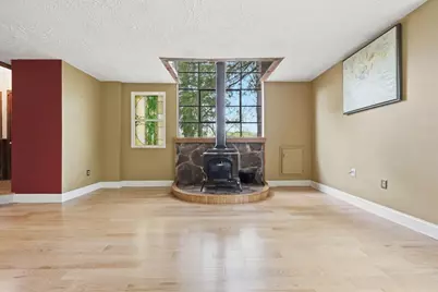 173 Newton St, South Hadley, MA 01075 - Photo 6