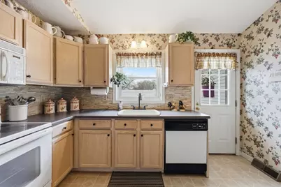 99 Stephens St #99, Chicopee, MA 01022 - Photo 8