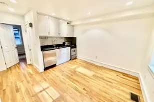 11 Thacher Ct, Boston, MA 02113 - Photo 16