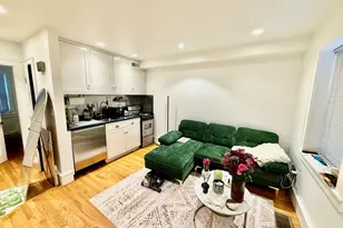 11 Thacher Ct, Boston, MA 02113 - Photo 2