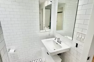 11 Thacher Ct, Boston, MA 02113 - Photo 26