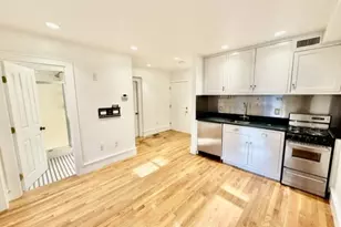 11 Thacher Ct, Boston, MA 02113 - Photo 18