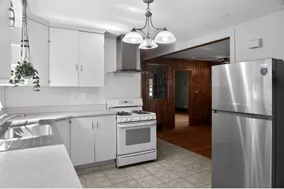 686 Cohannet St, Taunton, MA 02780 - Photo 2