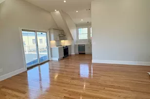 38 Laurel St, Somerville, MA 02143 - Photo 4