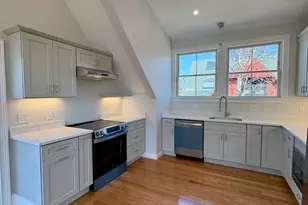38 Laurel St, Somerville, MA 02143 - Photo 2