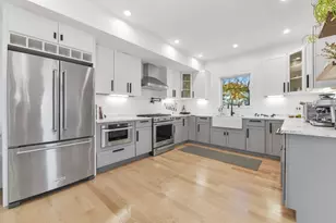 17 Akron St, Boston, MA 02119 - Photo 6
