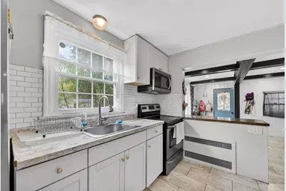 177 Cowesett Ave, West Warwick, RI 02893 - Photo 8
