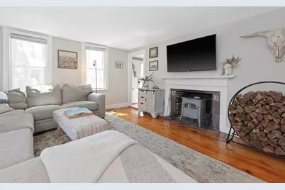 54 Ashland St, Newburyport, MA 01950 - Photo 14